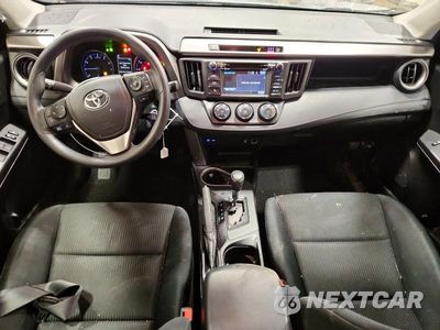 Zdjęcie 8 z 14 samochodu: 2018 TOYOTA RAV4 LE VIN:JTMZFREV0JJ192546 - miniatura