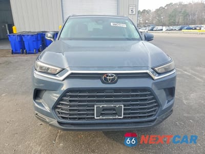 Piąte zdjęcie samochodu w środku: 2024 TOYOTA GRAND HIGHLANDER XLE VIN:5TDAAAB59RS027806 - miniatura