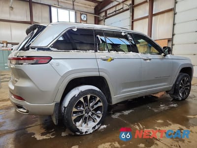 Trzecie zdjęcie samochodu z tyłu: 2023 JEEP GRAND CHEROKEE OVERLAND VIN:1C4RJHDG7P8721972 - miniatura