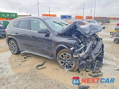 Czwarte zdjęcie samochodu z boku: 2025 BMW X1 XDRIVE28I VIN:WBX73EF09S5235273 - miniatura