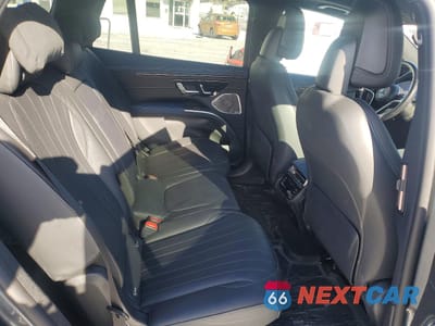 Zdjęcie 10 z 12 samochodu: 2023 MERCEDES-BENZ EQS SUV 580 4MATIC VIN:4JGDM4EB2PA018412 - miniatura
