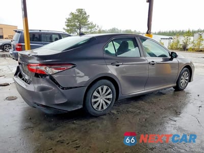 Trzecie zdjęcie samochodu z tyłu: 2020 TOYOTA CAMRY HYBRID LE VIN:4T1L31AK7LU537287 - miniatura