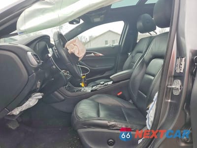 Zdjęcie 7 z 13 samochodu: 2017 INFINITI QX30 PREMIUM VIN:SJKCH5CR9HA029934 - miniatura