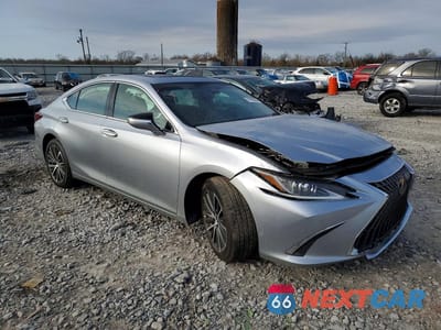Czwarte zdjęcie samochodu z boku: 2025 LEXUS ES 350 BASE VIN:58ADZ1B16SU198750 - miniatura