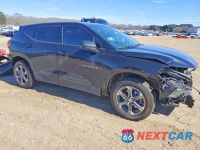 Czwarte zdjęcie samochodu z boku: 2023 CHEVROLET BLAZER 2LT VIN:3GNKBCR49PS167283 - miniatura