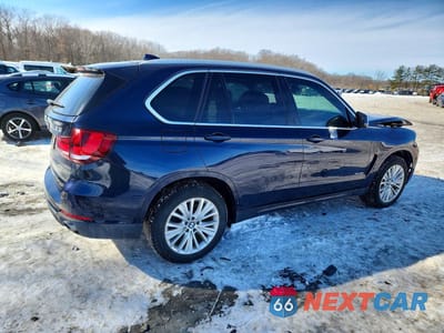 Trzecie zdjęcie samochodu z tyłu: 2016 BMW X5 M VIN:5UXKR0C52G0P29227 - miniatura