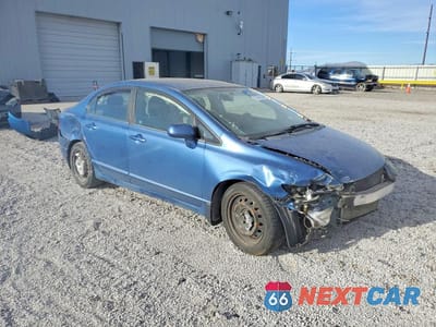 Czwarte zdjęcie samochodu z boku: 2010 HONDA CIVIC LX VIN:19XFA1F58AE045180 - miniatura