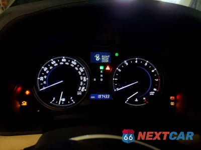 Zdjęcie 9 z 11 samochodu: 2007 LEXUS IS 350 VIN:JTHBE262575015569 - miniatura