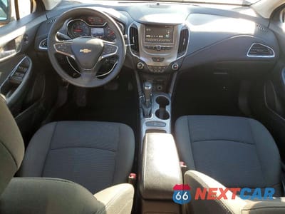 Zdjęcie 8 z 11 samochodu: 2017 CHEVROLET CRUZE LT VIN:1G1BE5SMXH7236612 - miniatura