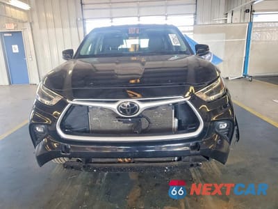Piąte zdjęcie samochodu w środku: 2021 TOYOTA HIGHLANDER LE VIN:5TDBZRBH6MS115419 - miniatura
