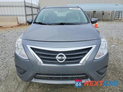 Piąte zdjęcie samochodu w środku: 2016 NISSAN VERSA S VIN:3N1CN7AP2GL817117 - miniatura