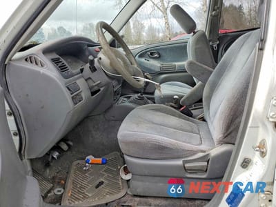 Zdjęcie 7 z 13 samochodu: 2002 SUZUKI XL7 PLUS VIN:JS3TX92V024120139 - miniatura
