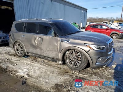 Czwarte zdjęcie samochodu z boku: 2019 INFINITI QX80 LUXE VIN:JN8AZ2NC4K9460810 - miniatura