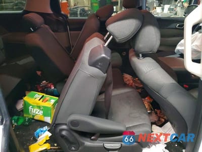 Zdjęcie 11 z 12 samochodu: 2025 KIA CARNIVAL LX VIN:KNDNB5K38S6483015 - miniatura