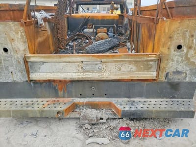 Zdjęcie 10 z 11 samochodu: 2019 CHEVROLET SILVERADO HD UTILITY / SERVICE TRUCK VIN:1GB3KVCG0KF148280 - miniatura