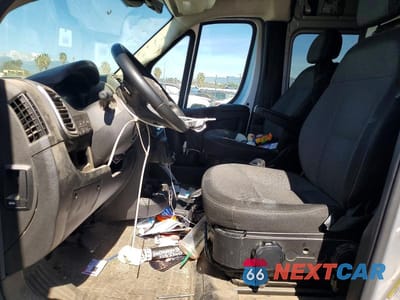 Zdjęcie 7 z 13 samochodu: 2023 RAM PROMASTER 3500 UTILITY / SERVICE VAN VIN:3C6MRVXG2PE554477 - miniatura