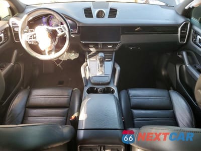 Zdjęcie 8 z 12 samochodu: 2020 PORSCHE CAYENNE VIN:WP1AA2AY7LDA08867 - miniatura
