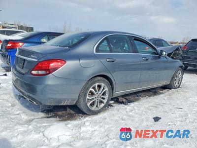 Trzecie zdjęcie samochodu z tyłu: 2018 MERCEDES-BENZ C 300 4MATIC VIN:55SWF4KB3JU254625 - miniatura