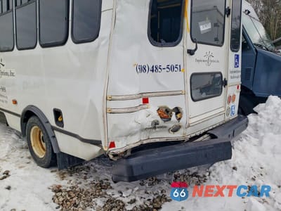 Zdjęcie 9 z 10 samochodu: 2019 FORD ECONOLINE E350 SUPER DUTY CUTAWAY VAN VIN:1FDEE3F64KDC25971 - miniatura