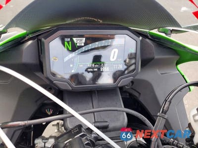 Zdjęcie 7 z 9 samochodu: 2025 KAWASAKI ZX636 K VIN:JKBZXJK12SA007310 - miniatura