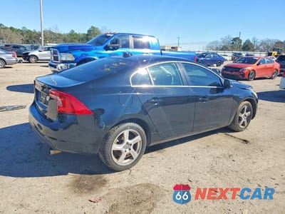 Trzecie zdjęcie samochodu z tyłu: 2013 VOLVO S60 T5 VIN:YV1612FS8D1227684 - miniatura