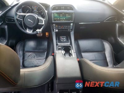 Zdjęcie 8 z 14 samochodu: 2019 JAGUAR F-PACE PRESTIGE VIN:SADCK2GX7KA390263 - miniatura