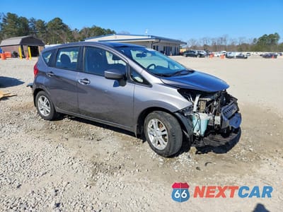 Czwarte zdjęcie samochodu z boku: 2016 NISSAN VERSA NOTE S VIN:3N1CE2CP1GL396507 - miniatura
