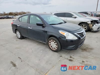 Czwarte zdjęcie samochodu z boku: 2019 NISSAN VERSA SV VIN:3N1CN7AP8KL850356 - miniatura