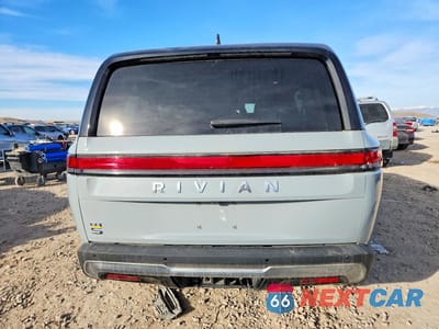 Zdjęcie 6 z 12 samochodu: 2022 RIVIAN R1S LAUNCH EDITION VIN:7PDSGABL1NN002845 - miniatura