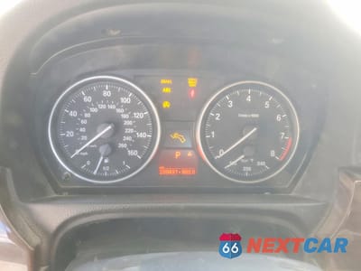 Zdjęcie 9 z 12 samochodu: 2011 BMW 328 I VIN:WBADW3C59BE537994 - miniatura