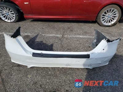 Zdjęcie 12 z 13 samochodu: 2018 TOYOTA CAMRY L VIN:4T1B11HK1JU588112 - miniatura