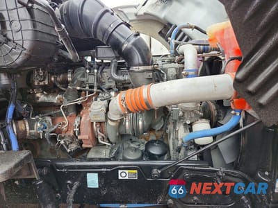 Zdjęcie 7 z 10 samochodu: 2019 KENWORTH T680 SEMI TRUCK VIN:1XKYDP9X4KJ223062 - miniatura