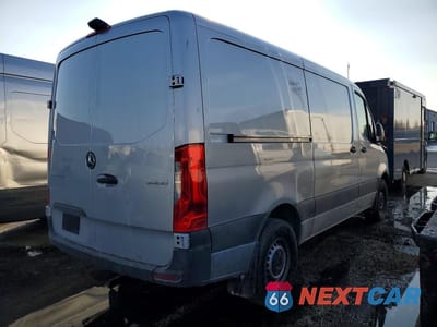 Trzecie zdjęcie samochodu z tyłu: 2025 MERCEDES BENZ SPRINTER 2500 DELIVERY VAN VIN:W1Y4KBHY0ST196598 - miniatura