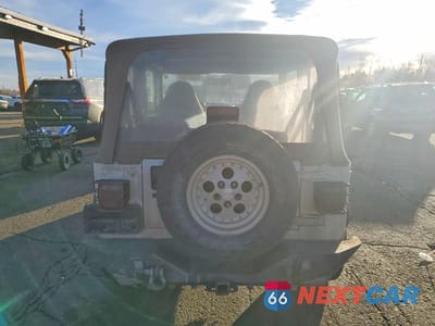 Zdjęcie 6 z 11 samochodu: 1998 JEEP WRANGLER / TJ SAHARA VIN:1J4FY49S7WP775386 - miniatura