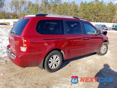 Trzecie zdjęcie samochodu z tyłu: 2011 KIA SEDONA LX VIN:KNDMG4C74B6387780 - miniatura