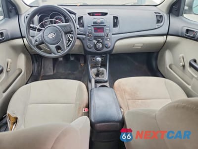 Zdjęcie 8 z 12 samochodu: 2011 KIA FORTE LX VIN:KNAFT4A26B5416954 - miniatura