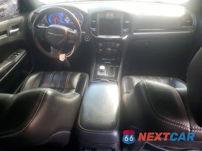 Zdjęcie 8 z 12 samochodu: 2021 CHRYSLER 300 S VIN:2C3CCABGXMH545598 - miniatura