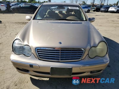 Piąte zdjęcie samochodu w środku: 2003 MERCEDES-BENZ C 320 VIN:WDBRF64J93F298415 - miniatura