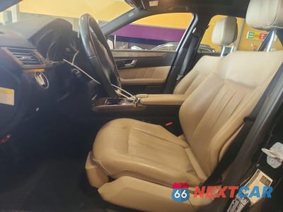 Zdjęcie 7 z 12 samochodu: 2011 MERCEDES-BENZ E 550 4MATIC VIN:WDDHF9AB5BA356484 - miniatura