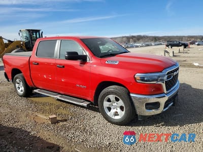 Czwarte zdjęcie samochodu z boku: 2025 RAM 1500 TRADESMAN VIN:1C6RREGGXSN580772 - miniatura
