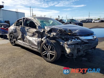 Czwarte zdjęcie samochodu z boku: 2017 HONDA ACCORD SPORT VIN:1HGCR2F51HA301062 - miniatura