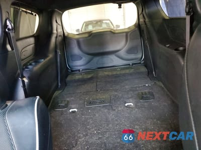 Zdjęcie 10 z 13 samochodu: 2025 CHRYSLER PACIFICA LIMITED VIN:2C4RC1GG1SR529831 - miniatura