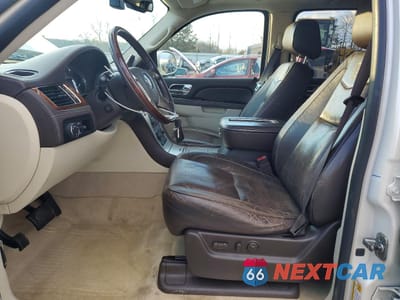 Zdjęcie 7 z 13 samochodu: 2010 CADILLAC ESCALADE ESV PLATINUM VIN:1GYUKKEF4AR195502 - miniatura