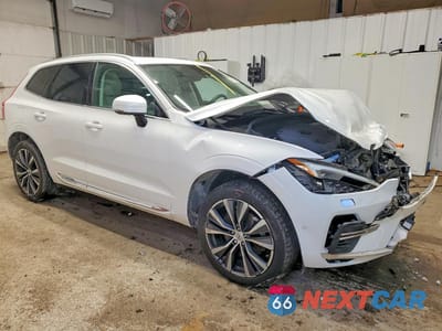 Czwarte zdjęcie samochodu z boku: 2022 VOLVO XC60 T8 RECHARGE INSCRIPTION EXPRESS VIN:YV4H60DZ5N1050272 - miniatura