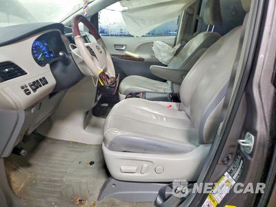 Zdjęcie 7 z 14 samochodu: 2013 TOYOTA SIENNA XLE VIN:5TDYK3DC9DS353598 - miniatura