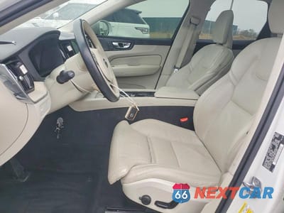 Zdjęcie 7 z 12 samochodu: 2021 VOLVO XC60 T5 INSCRIPTION VIN:YV4102RL5M1759768 - miniatura