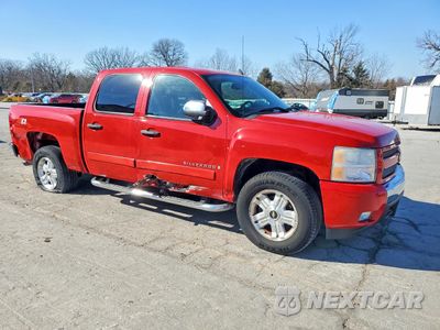 Czwarte zdjęcie samochodu z boku: 2008 CHEVROLET SILVERADO K1500 VIN:2GCEK133981189713 - miniatura