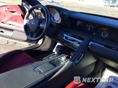 Zdjęcie 9 z 10 samochodu: 2018 LEXUS LC 500 VIN:JTHHP5AY5JA003034 - miniatura
