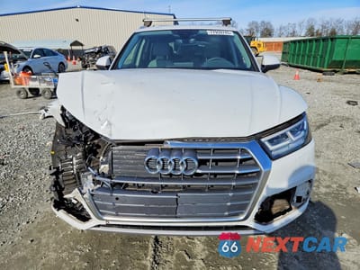 Piąte zdjęcie samochodu w środku: 2019 AUDI Q5 PREMIUM PLUS VIN:WA1BNAFY4K2092969 - miniatura