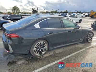 Trzecie zdjęcie samochodu z tyłu: 2025 BMW 530 I VIN:WBA43FJ03SCU16102 - miniatura